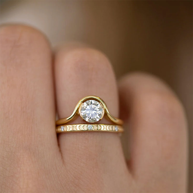 Artemer 18kt Yellow Gold and Diamond Moonphase Wedding Band